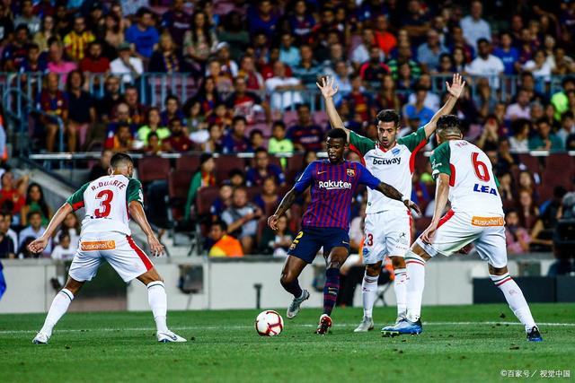 詹姆斯三分10中9砍40分末节17分 湖人战胜篮网