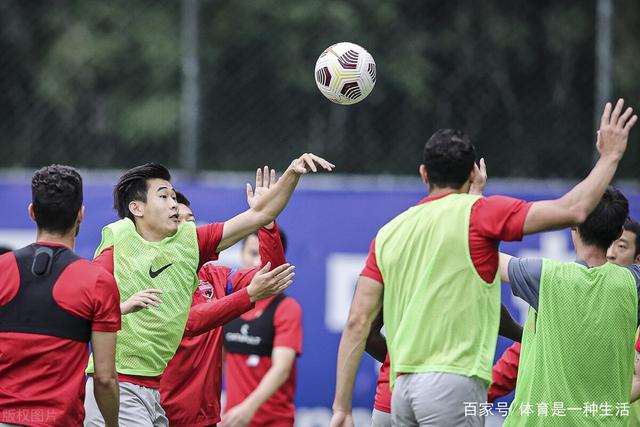 36岁威廉11场比赛1助攻遭解约 冬窗有望重返英超